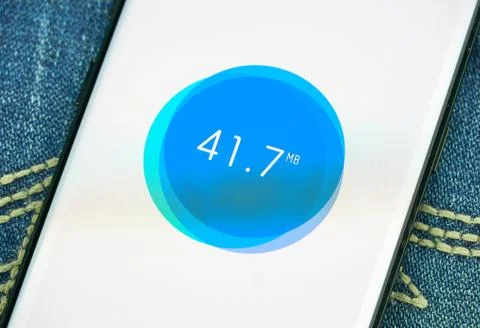 Junk files cleaner mobile app on Samsung s8. Stock Photos