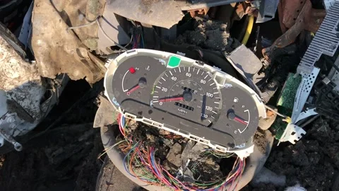Junk Yard Speedometer Close Up Vidéo 98431266