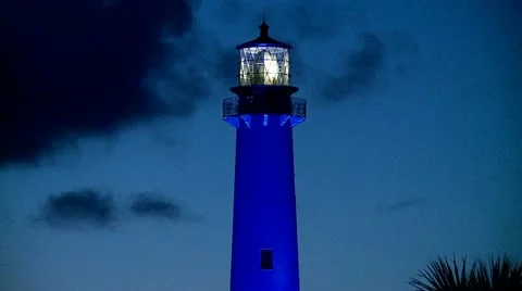 Jupiter Lighthouse lit Blue in Honor of fallen officer Video stock 12047957