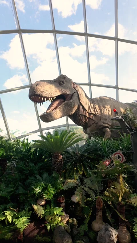 Jurassic World The Experience exhibition inside the Cloud Forest. Stock-Footage 325655147