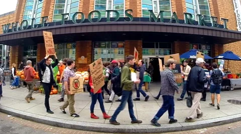 Justice protest in Washington, DC for migrant fruit pickers  Stock Footage 56328057