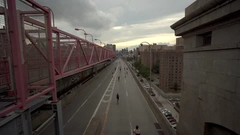 Justice Ride NYC - BLM protest bicycle ride on the Williamsburg Bridge 스톡 동영상 134209638