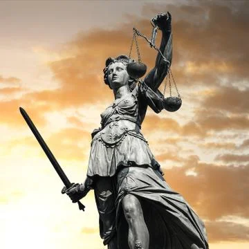 Justitia with sunset sky Foto stock