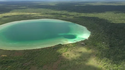 Kaan Luum lagoon changing shadow during the day 動画素材 311870458