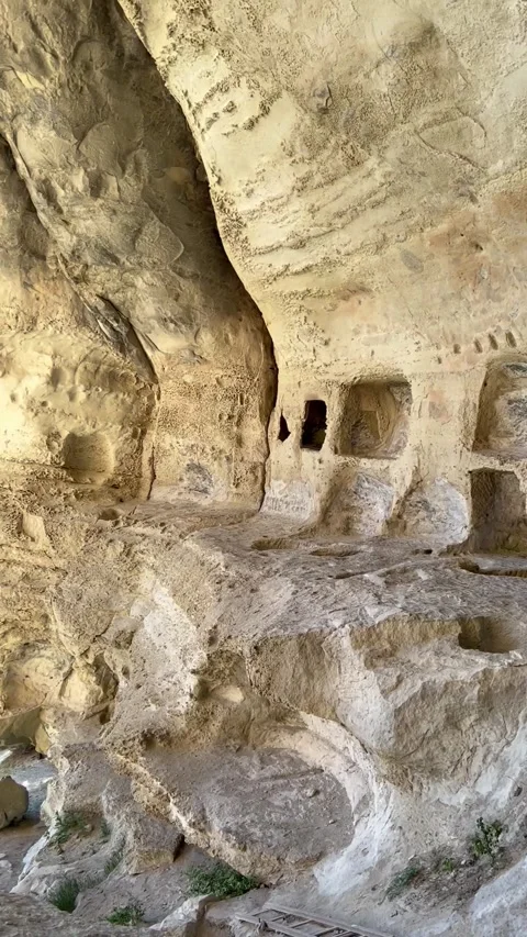 Kachi-Kalon cave monastery 스톡 동영상 248567941