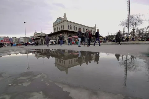 Kadikoy Square Cityscape Timelapse Video stock 106708548