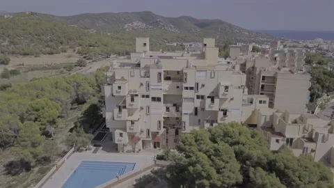 KAFKA CASTLE BUILDING 動画素材 284216760