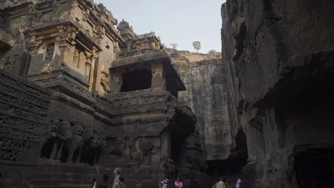 Kailasa temple Vídeos de archivo 111370632