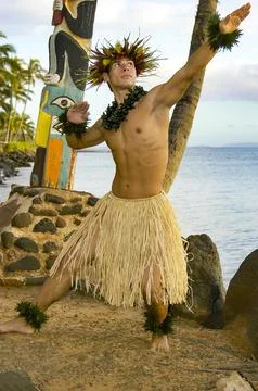 KaleMale Hula Dance performs war dance by Hawaiian Totem. Stock Photos