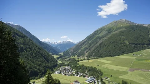 Kalsertal valley time lapse Stockbeeldmateriaal 122466412