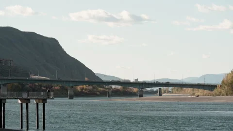 Kamloops bridge Vídeos de archivo 200156693
