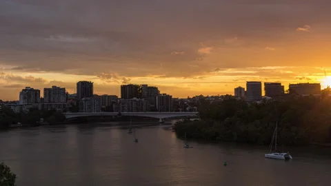 Kangaroo Point moody sunset Stock-Footage 148735947