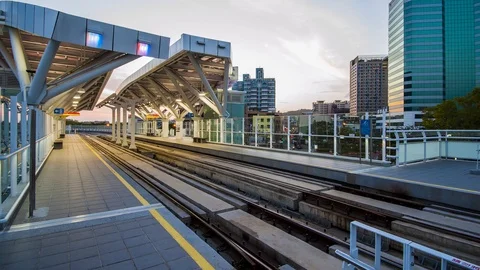 Kaohsiung, Taiwan - April 13 : View of light rail tram and the skyline in Kao Stock-Footage 88470853