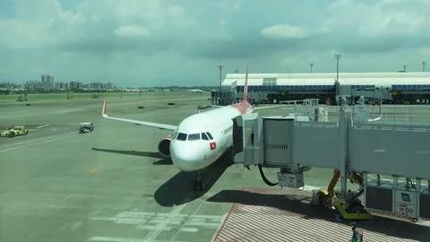 Kaohsiung, Taiwan - September 6, 2024 - Vietjet Air Airbus A321-200 Stock Footage 296097953