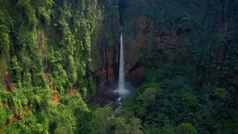 Kapasbiru waterfall 動画素材 181091817