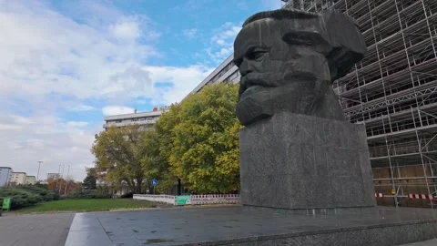 The Karl Marx head statue of Chemnitz, the European Capital of Culture 2025. Video stock 289727651