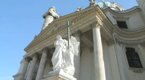 Karlskirche in Vienna Stock-Footage 1060738