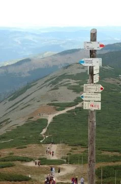 KARPACZ, POLAND - AUGUST 15: Unidentified people and signs on trail in Karkon Stock Photos