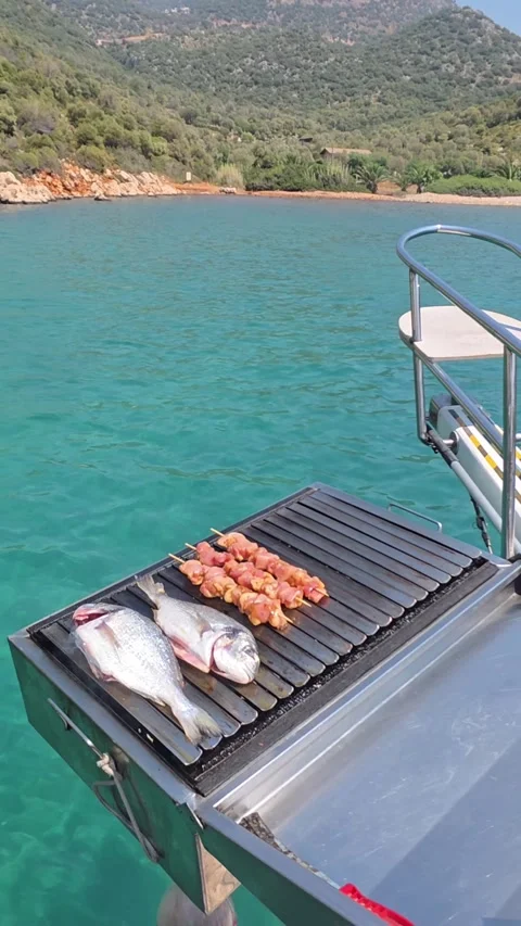 Kas, Turkey - August 25, 2026 BBQ on yacht with bay view Vídeos de archivo 345659931