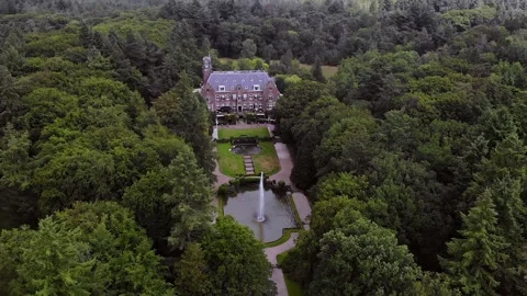Kasteel De Hooge Vuursche. Drone Video stock 247191875