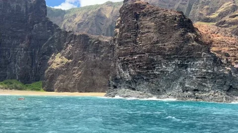 Kauai Coast Ocean &amp; Mountain View Stock Footage 201493269