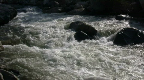 Kaweah River flows downstream through the rocks, creating whitewater rapids Stock-Footage 360280