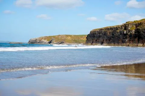 Kayaker breaking waves at ballybunion Stock Photos