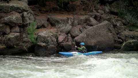 Kayaker at Side of River Video stock 83203421