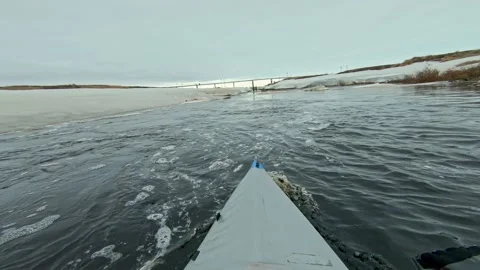 A kayaker spends his vacation fast canoeing past glaciers Video stock 203835526