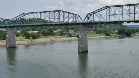 Kayakers on the river 스톡 동영상 76507347