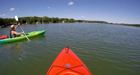Kayaking in 4K Stockbeeldmateriaal 53535670