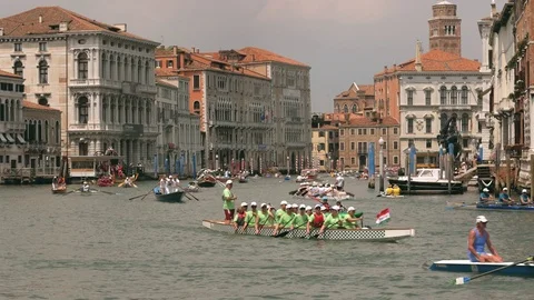 Kayaking boat rowing competition with hungerian flag in Venice. Video stock 79061153