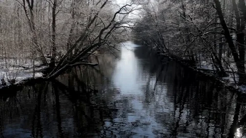 Kayaking on a cold day Video stock 129742771