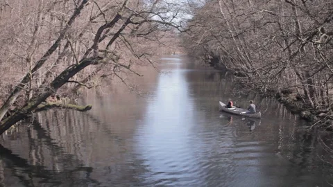 Kayaking on a danish river 스톡 동영상 129729707
