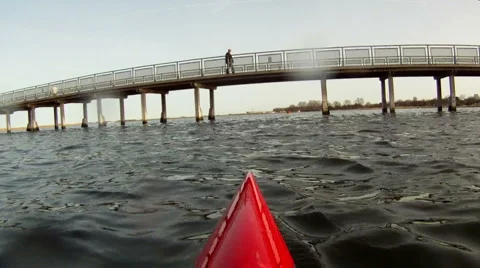 Kayaking in lagoon 库存影片 2887263