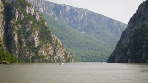 Kazan Canyon And Danube River. Serbian Romanian Border, Iron Gate Vídeo Stock 201419081