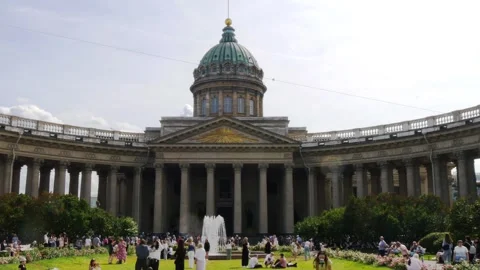Of the Kazan Cathedral from Nevsky Prospect. Видео 340974785