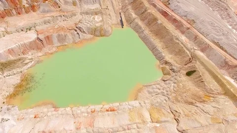 Kaznejov kaoline quarry. Vídeos de archivo 76803756