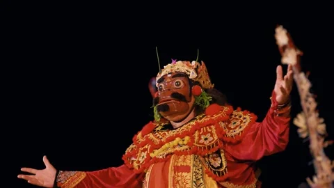 Kecak And Fire Dance Performance, Uluwatu, Bali Vídeos de archivo 261848395