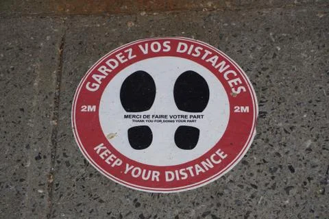Keep your distance in the line Фото