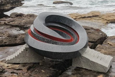 Keizo Ushio's Moebius in Moebius, from the 2018 Sculpture by the Sea. Bondi-AUS Foto stock