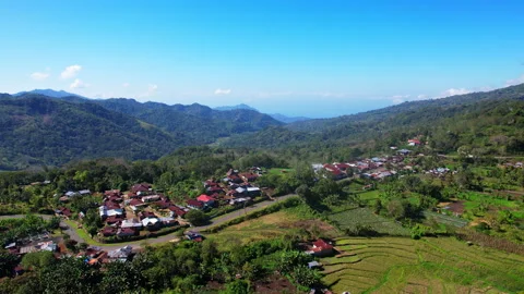 Kelimutu - Ende mountain road 库存影片 311666848