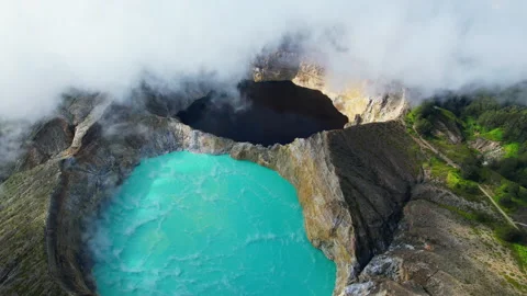 Kelimutu volcano lakes 库存影片 311717922