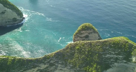 Kelingking or t-rex, one of the most famous beache on the island Stock Footage 125740339