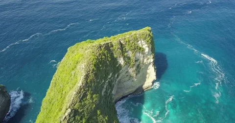Kelingking or t-rex, one of the most famous beache on the island Stock Footage 125745855