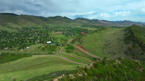 Ken Caryl Valley Ranch Hogback Ridge summer sunny morning blue sky Meadow Ranch Видео 339642406