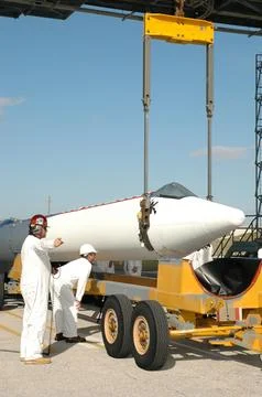 KENNEDY SPACE CENTER, FLA. - On Launch Pad 17-B, Cape Canaveral Air Force Stock Photos