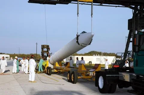 KENNEDY SPACE CENTER, FLA. - On Launch Pad 17-B, Cape Canaveral Air Force Stock Photos