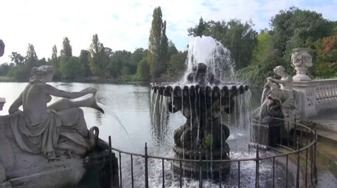 Kensington Gdns Stock Footage 42731222