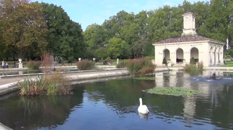 Kensington Gdns Stock Footage 42733871